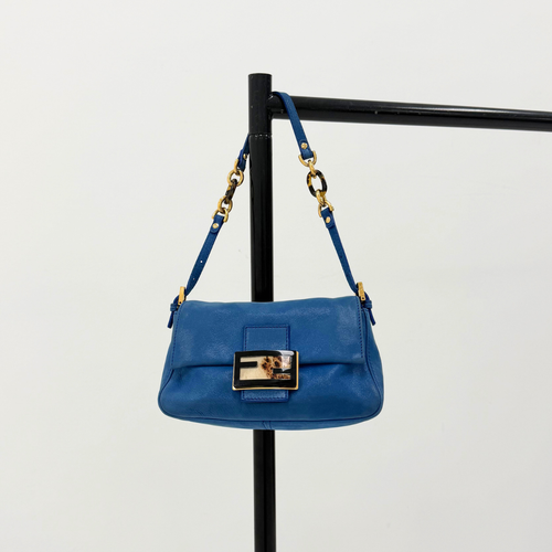Fendi Mama Baguette Blue with Tortoise shell clasp styled shot
